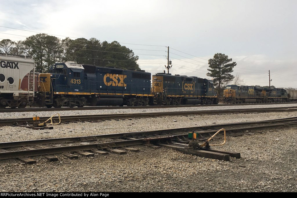 CSX 4413 and 2017 wait for assignment